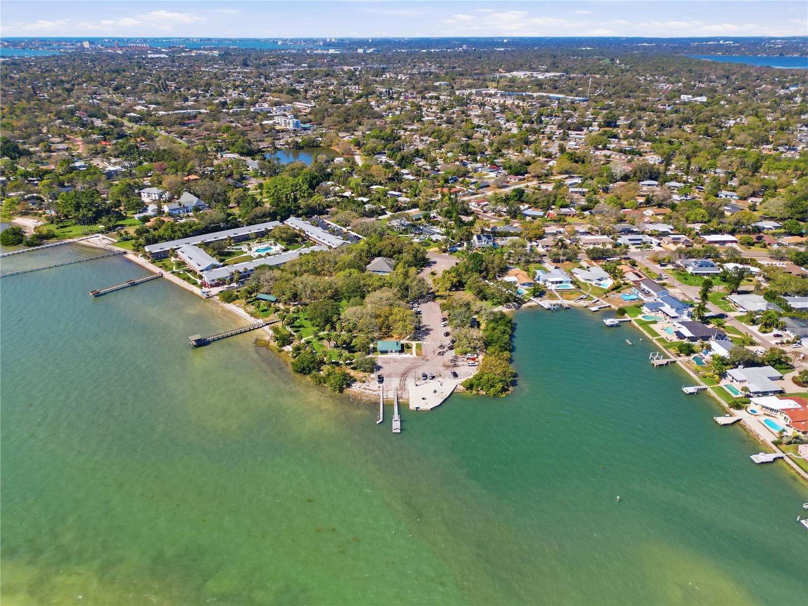 Photo of 718 BAY VISTA BOULEVARD ST PETERSBURG FL 33705