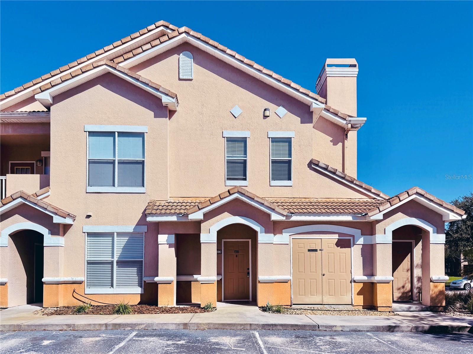 Photo of 18013 VILLA CREEK DRIVE TAMPA FL 33647