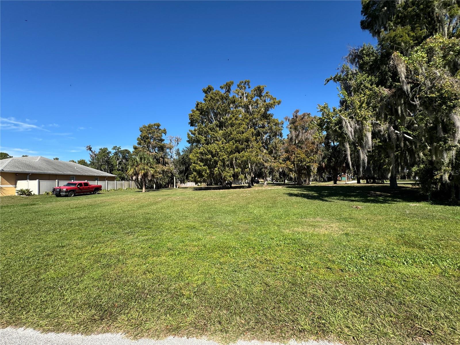 Photo of LAKE PIERCE DRIVE LAKE WALES FL 33898