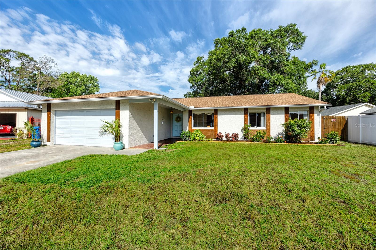 Photo of 14012 CASCADE LANE TAMPA FL 33618