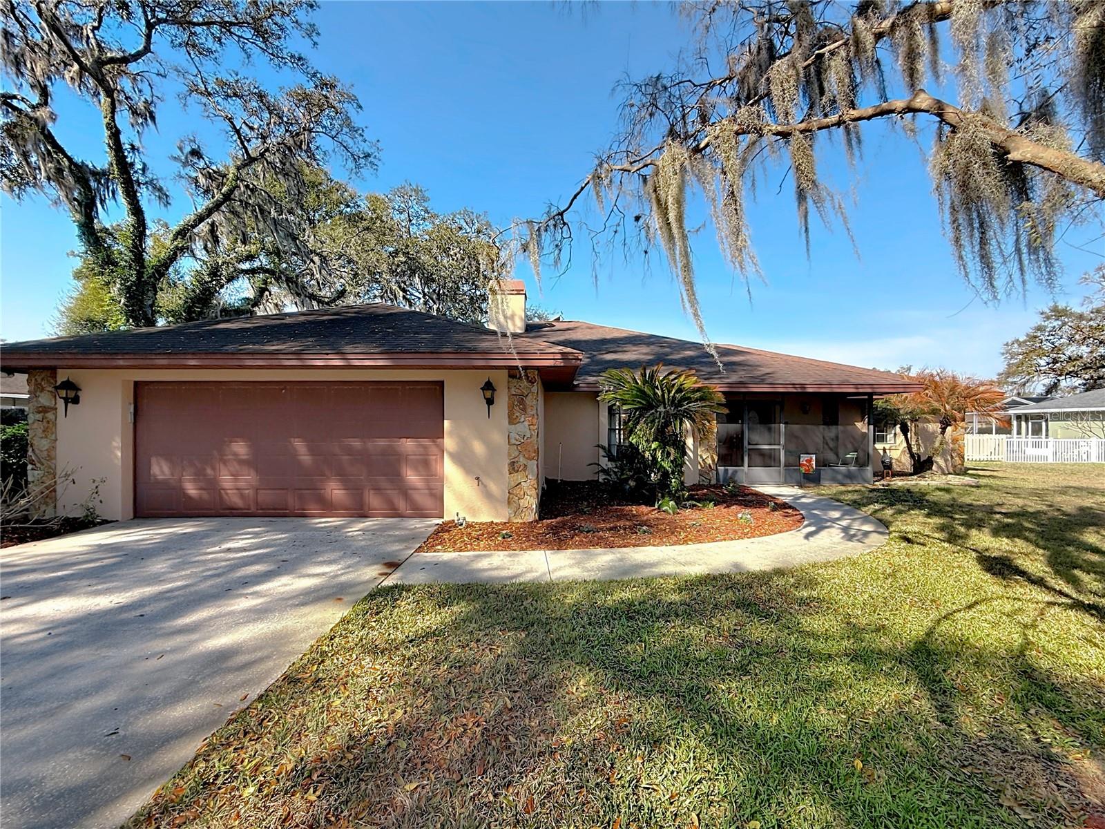 Photo of 452 SUMMIT CHASE DRIVE VALRICO FL 33594