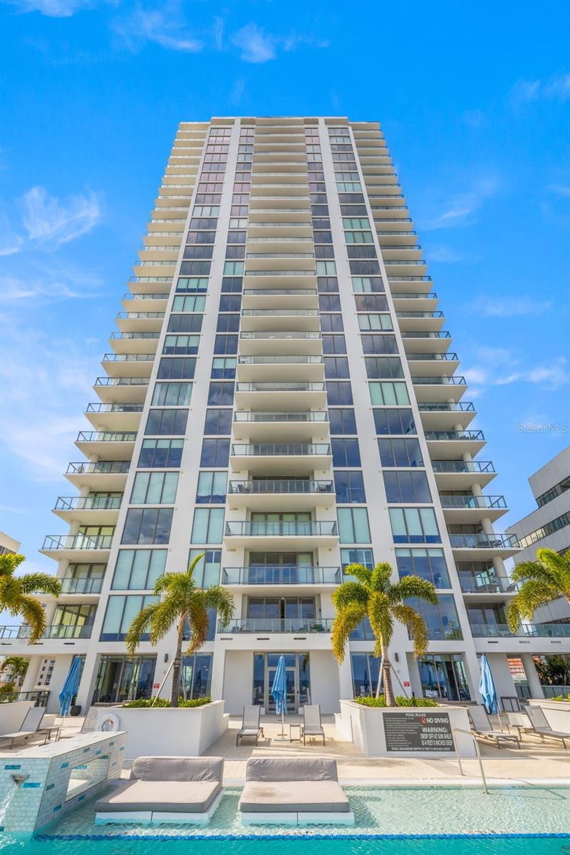 Photo of 301 1ST STREET #3205 ST PETERSBURG FL 33701