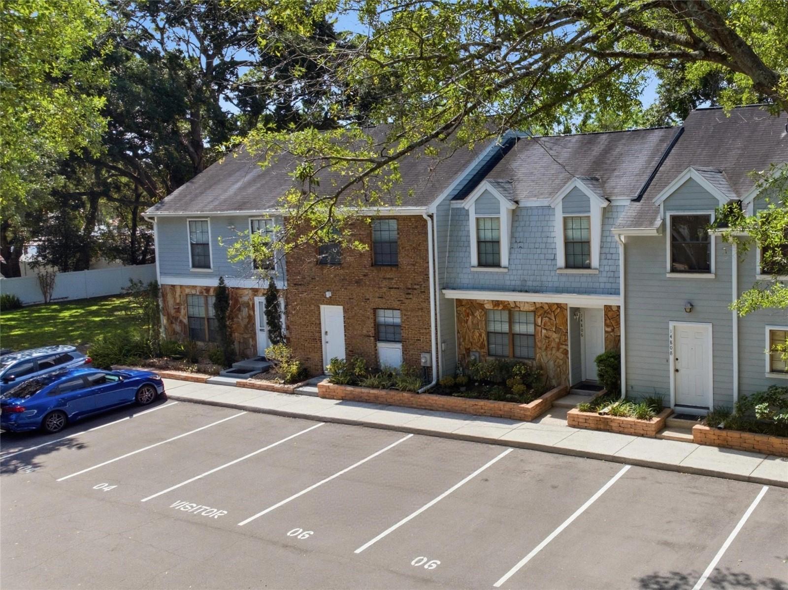Photo of 14804 WINDING CREEK COURT TAMPA FL 33613