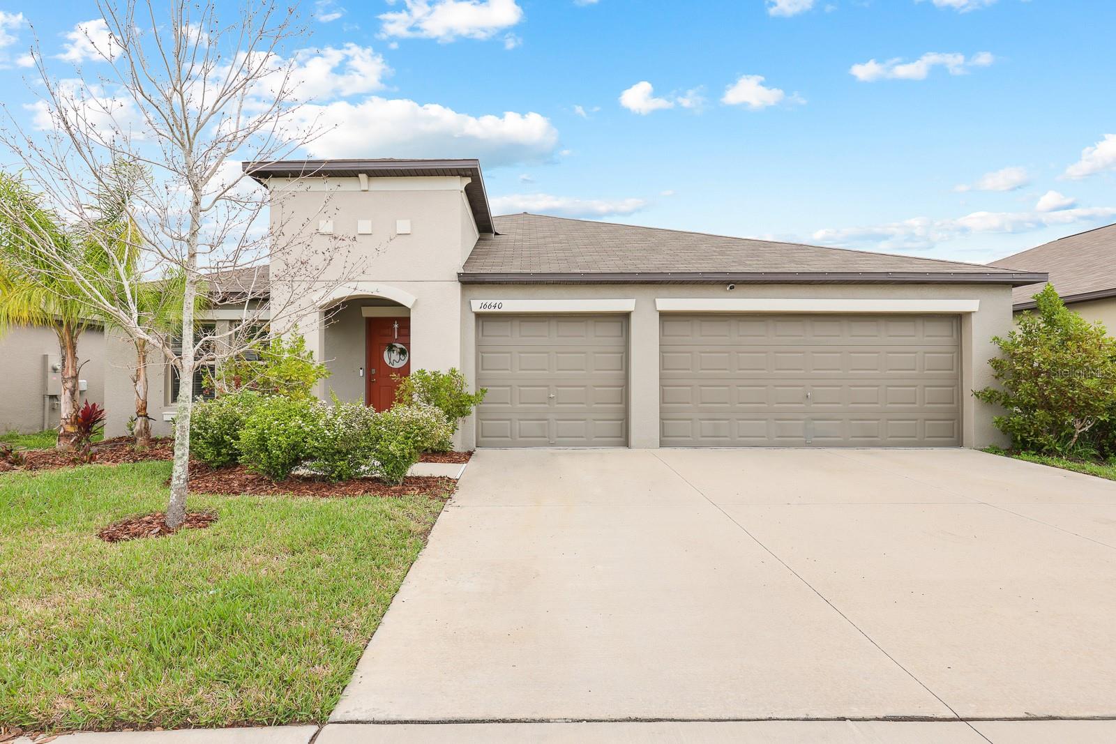 Photo of 16640 CARLTON POND STREET WIMAUMA FL 33598