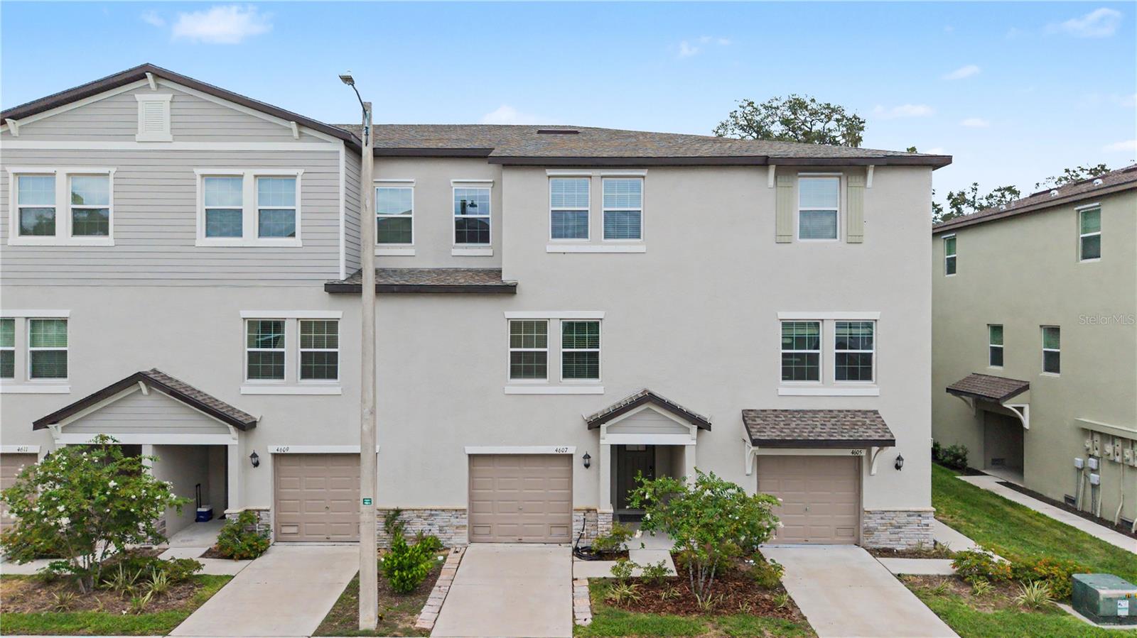 Photo of 4607 TUSCAN LOON DRIVE TAMPA FL 33619