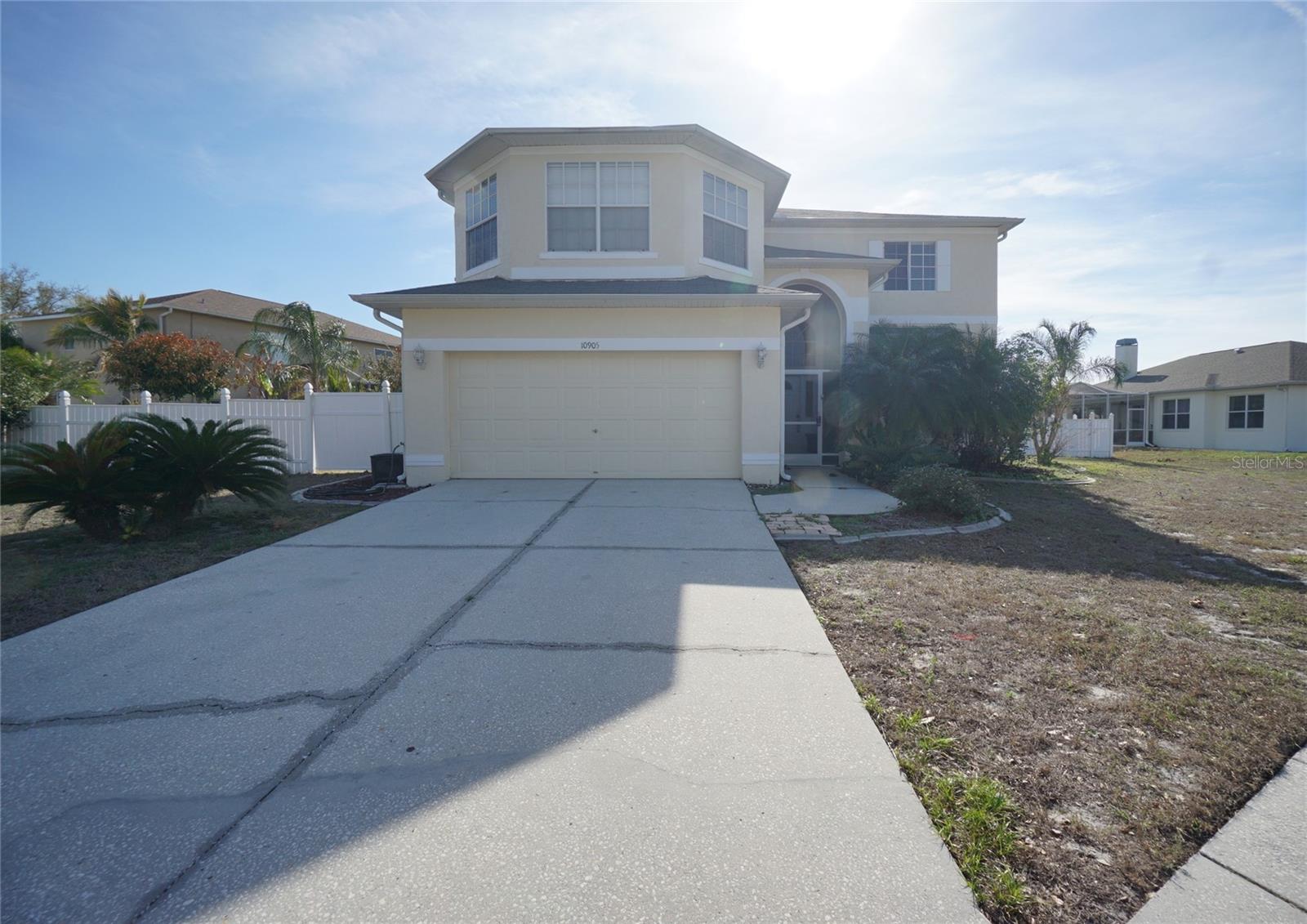 Photo of 10905 CAPSTAN LAKE DRIVE RIVERVIEW FL 33579