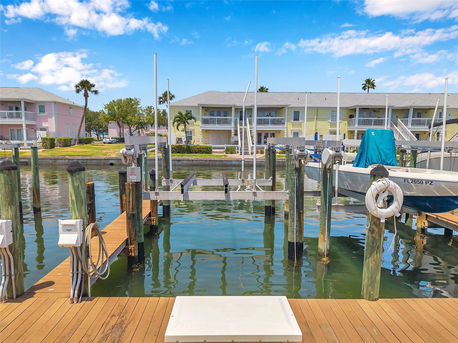 Photo of 0 #114SS COQUINA KEY DRIVE #114SS ST PETERSBURG FL 33705