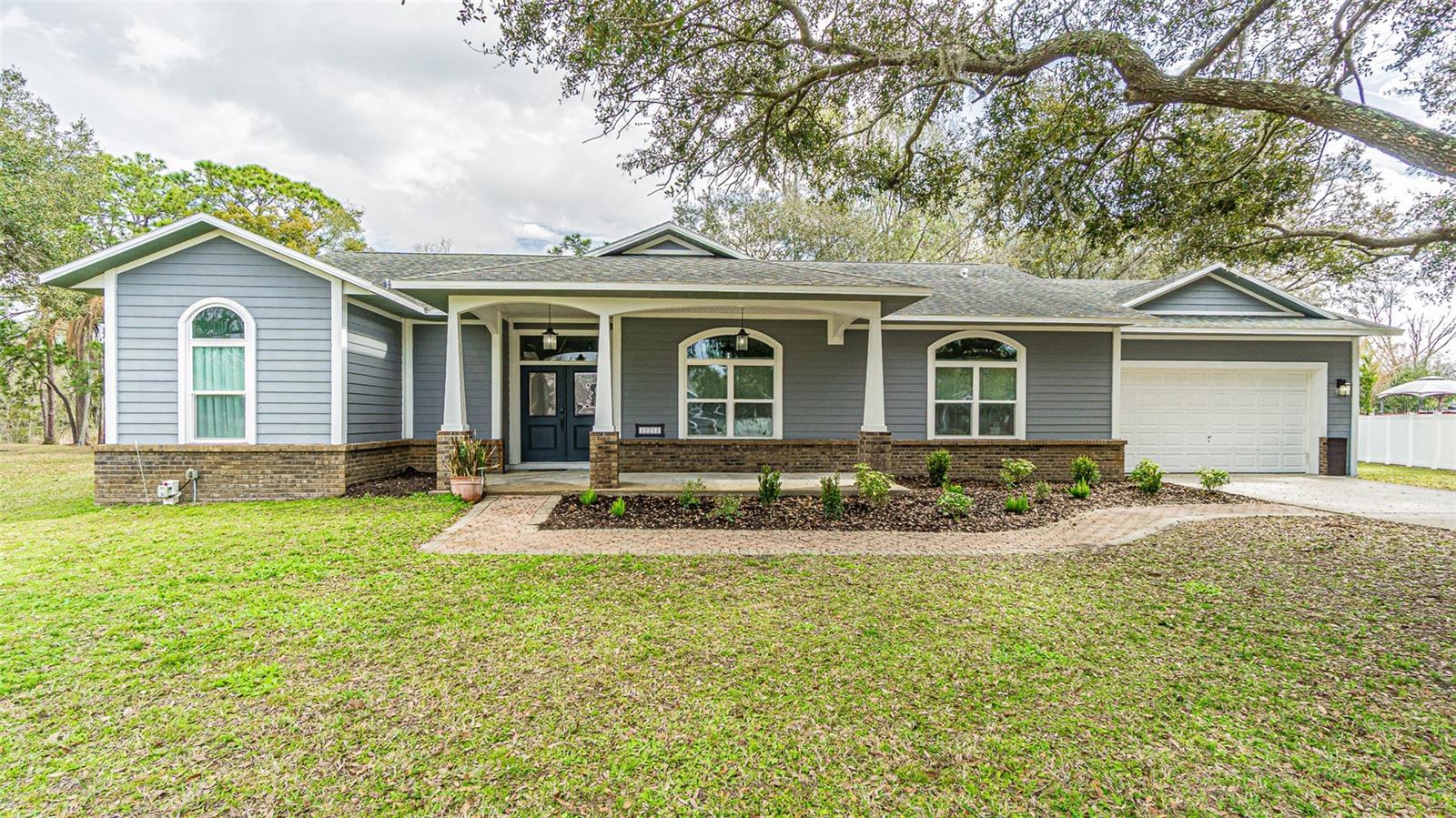 Photo of 12211 COUNT PLACE THONOTOSASSA FL 33592