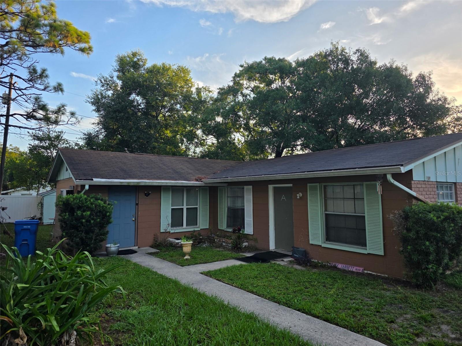 Photo of 1408 COLLEGE PARK LANE TAMPA FL 33612