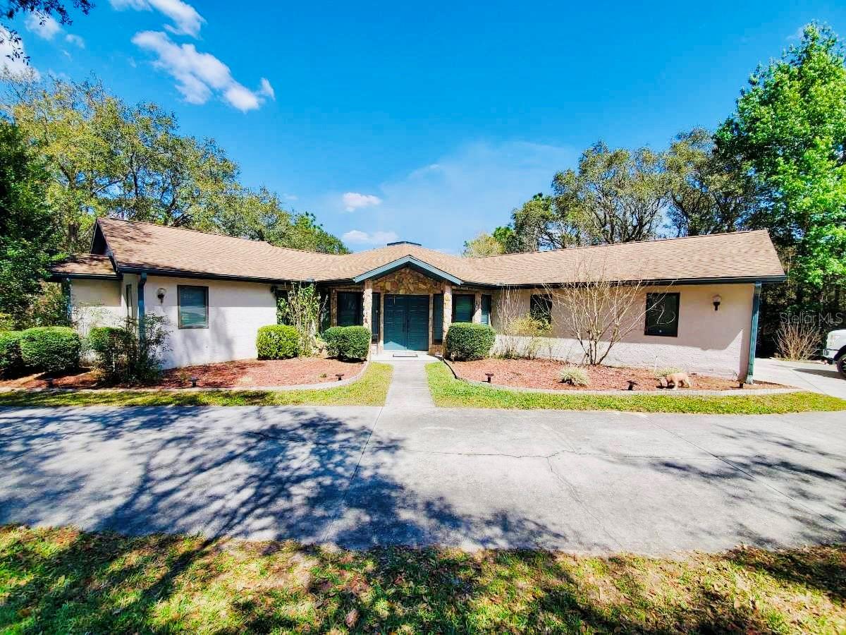 Photo of 585 E FORESTHILL PLACE HERNANDO FL 34442