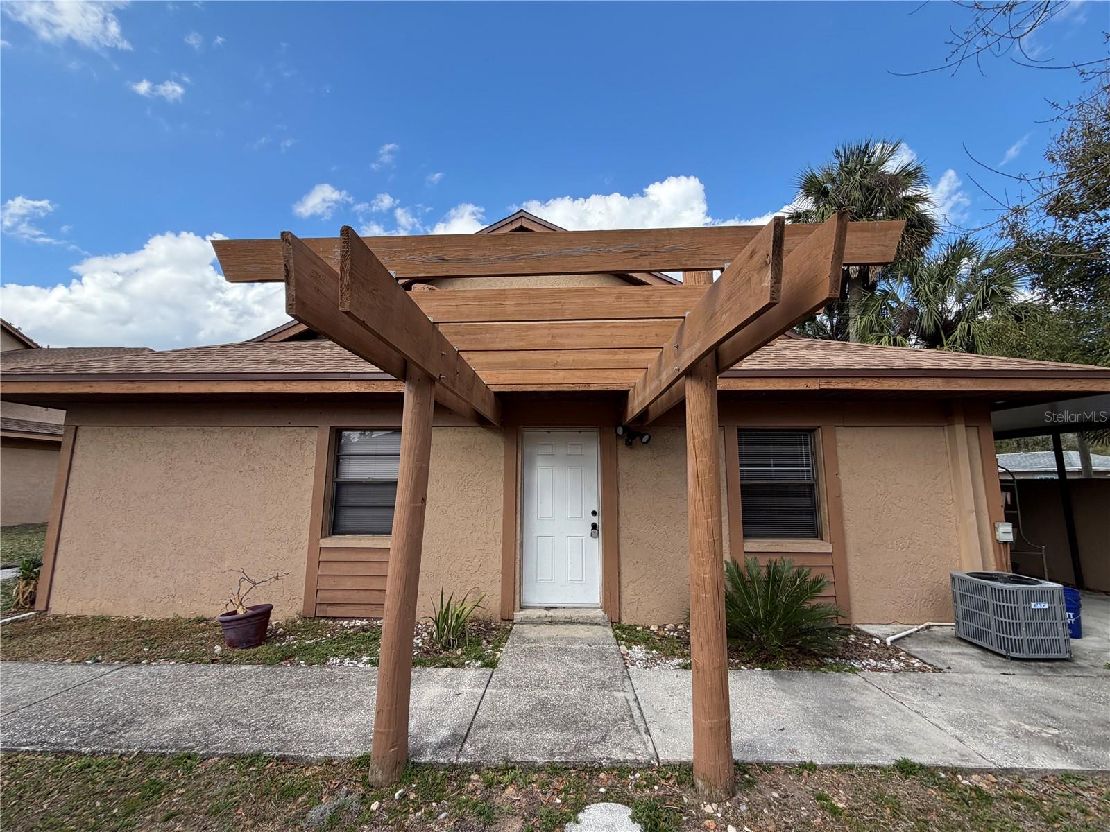 Photo of 13702 SHEILA LYNN COURT DADE CITY FL 33525