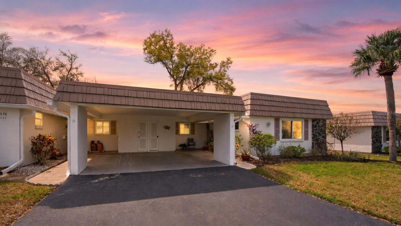 Photo of 2320 AQUABLUFF PLACE #V274 SARASOTA FL 34231