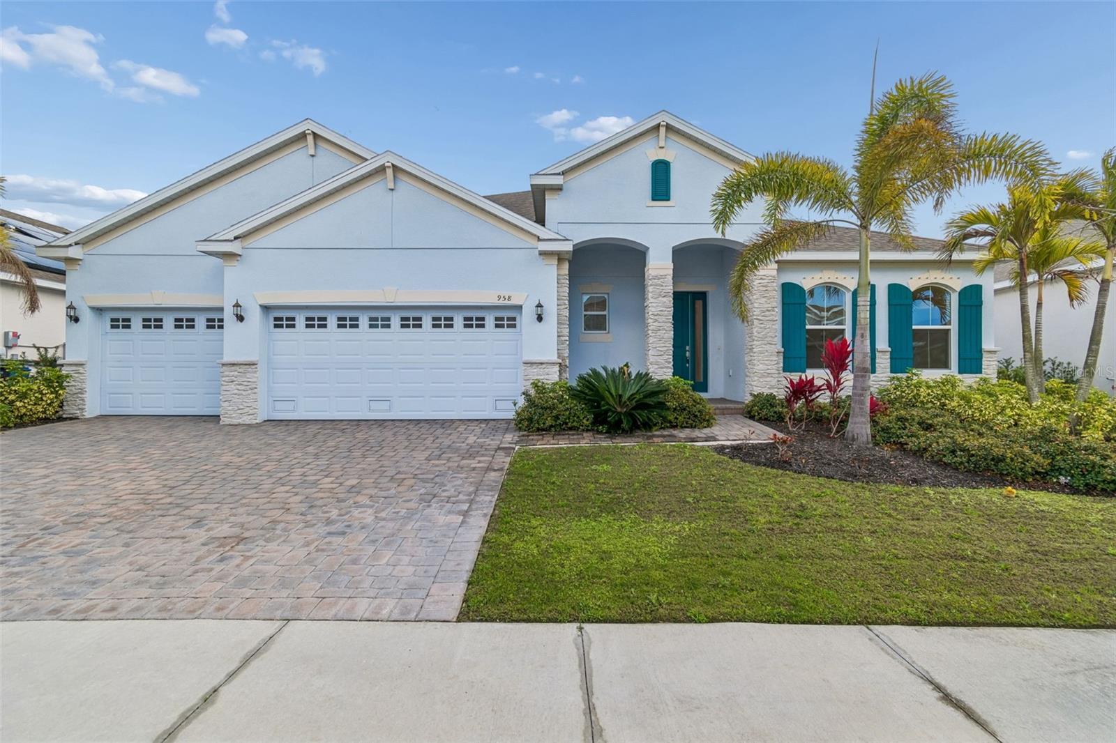 Photo of 958 SIGNET DRIVE APOLLO BEACH FL 33572