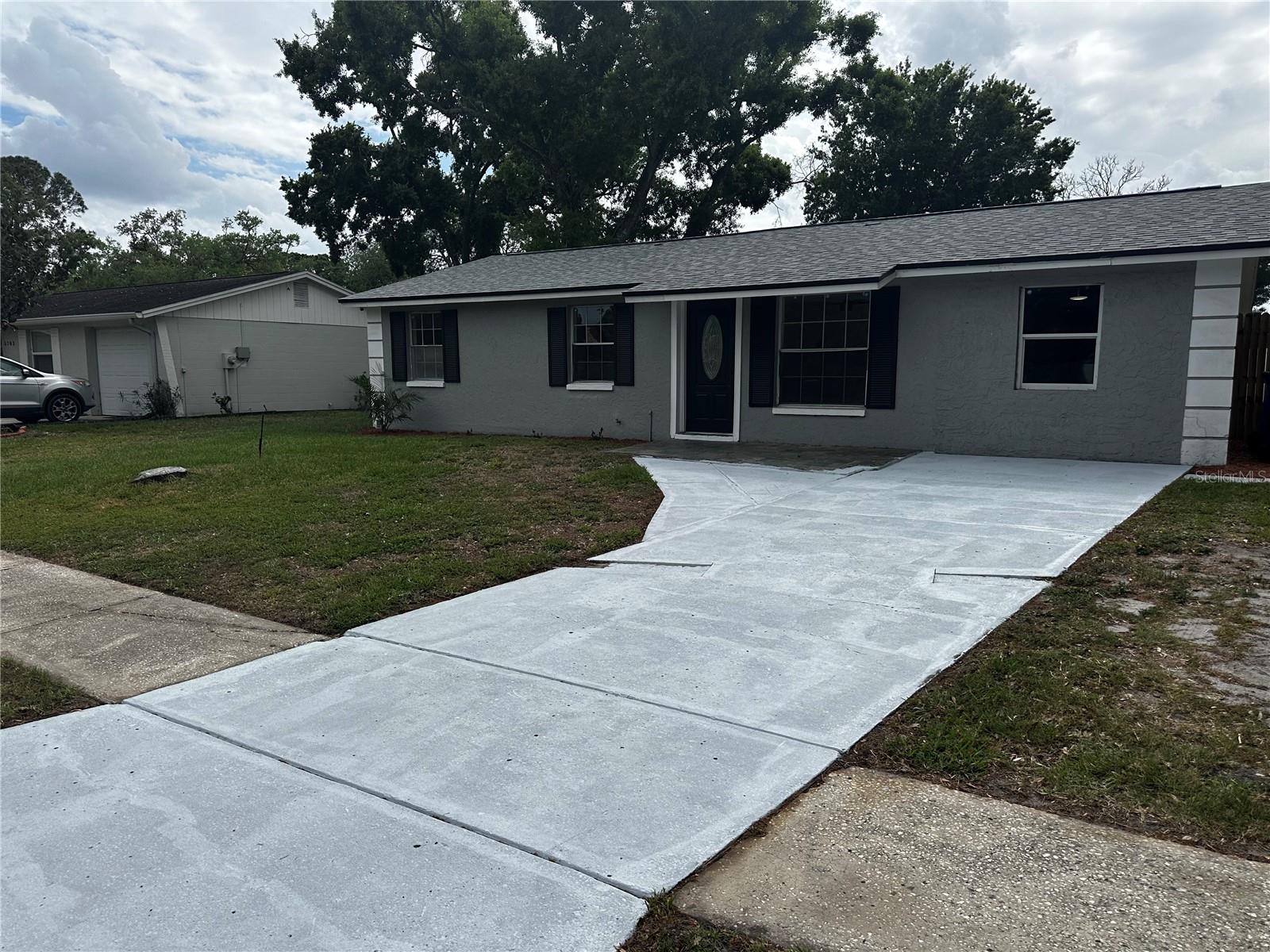 Photo of 3704 MEADOWBREEZE DRIVE TAMPA FL 33619