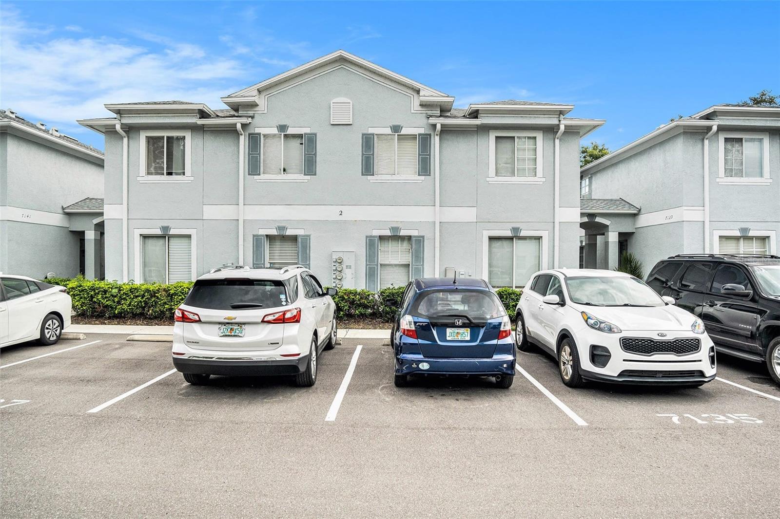 Photo of 7135 WATERSIDE DRIVE TAMPA FL 33617