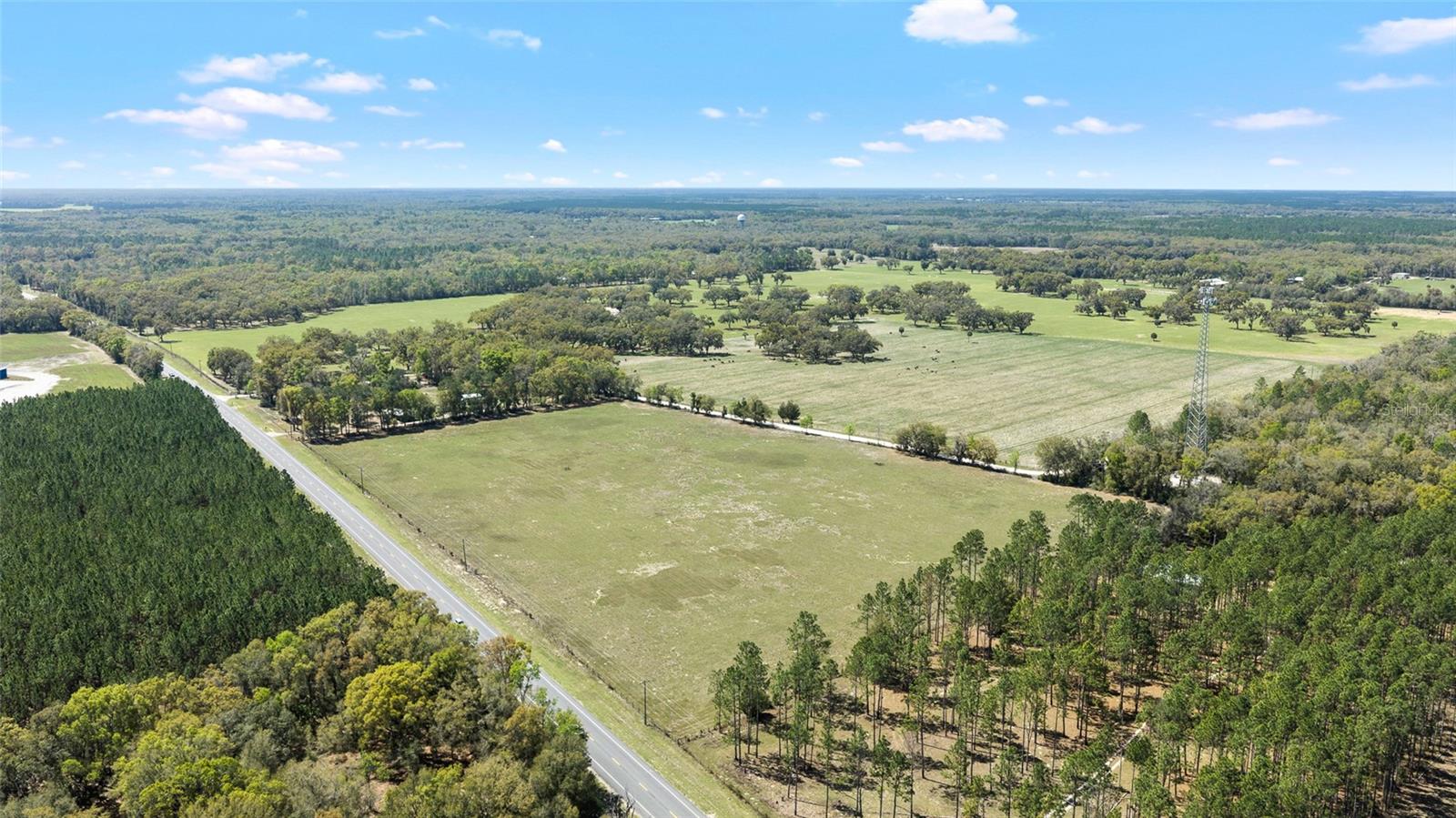 Photo of 300 NE 708 AVENUE OLD TOWN FL 32680