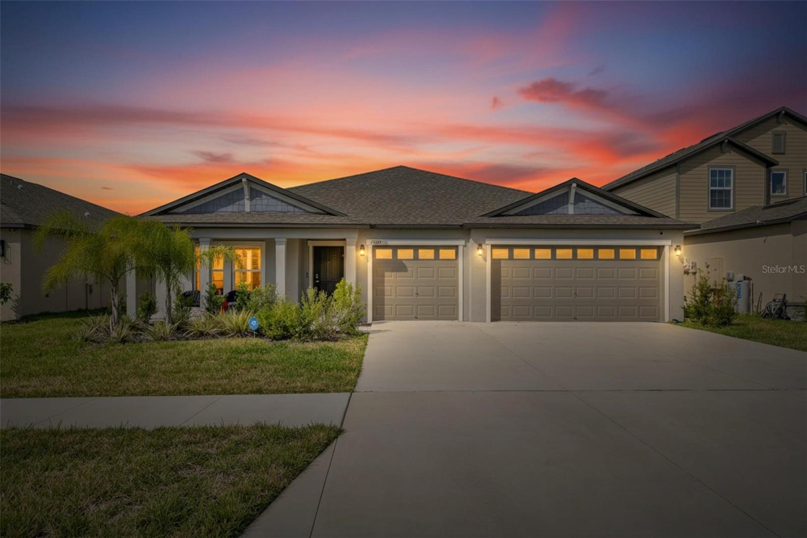 Photo of 13054 VIOLET FLAME AVENUE WIMAUMA FL 33598