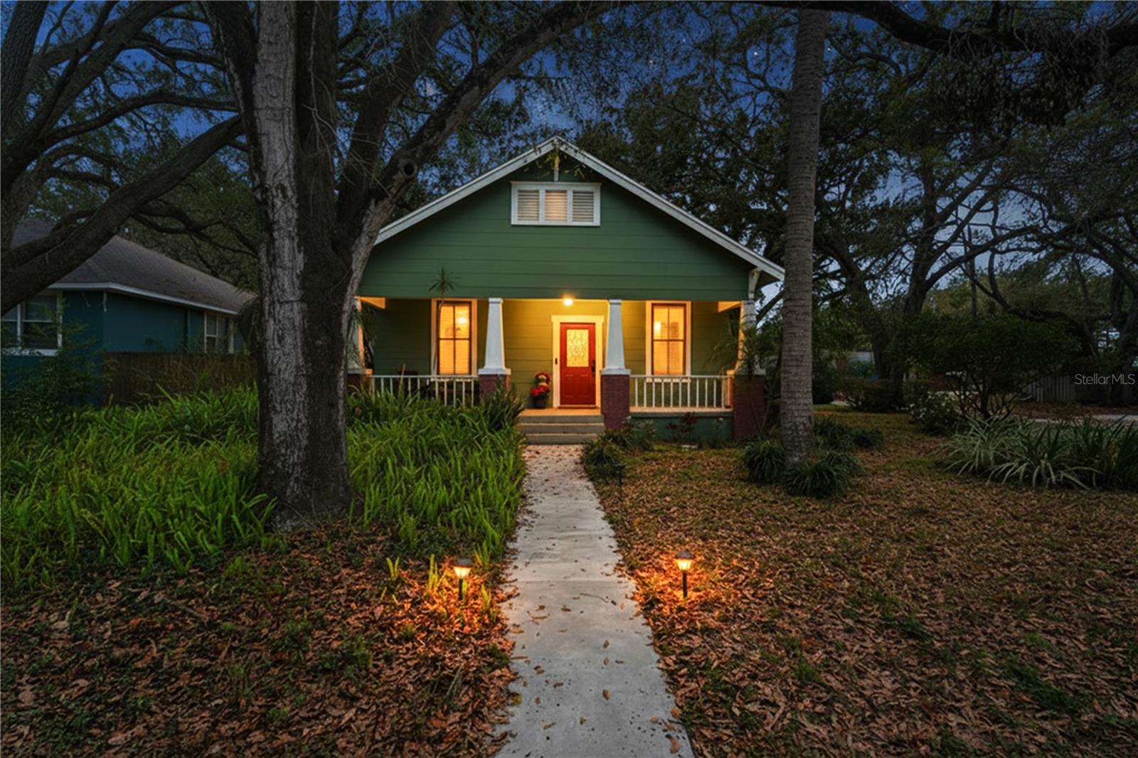 Photo of 816 W IDLEWILD AVENUE TAMPA FL 33604