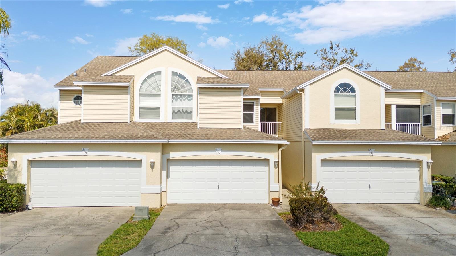 Photo of 1050 STARKEY ROAD #2102 LARGO FL 33771