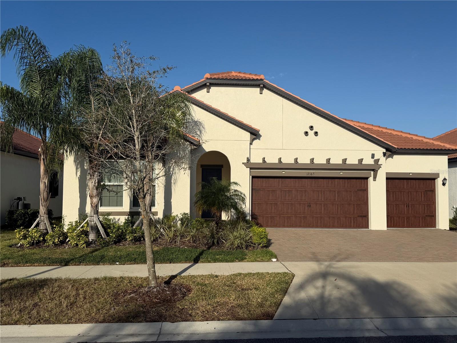 Photo of 17165 SCUBA CREST STREET WIMAUMA FL 33598