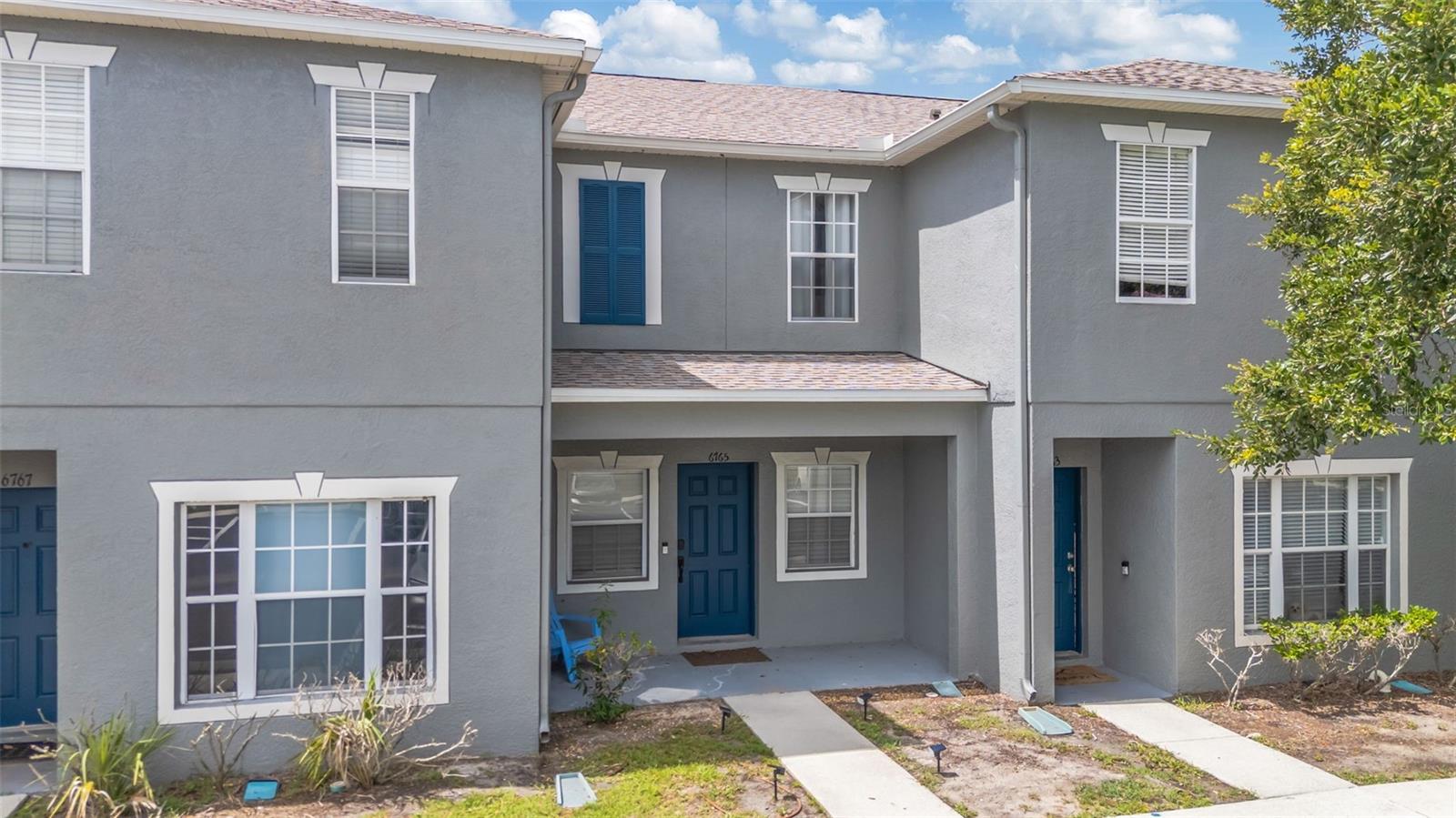 Photo of 6765 LAKE ROCHESTER LANE GIBSONTON FL 33534