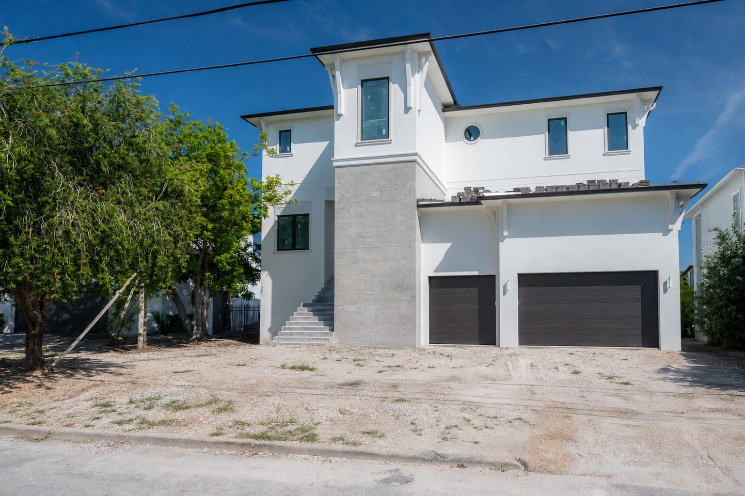 Photo of 654 GENEVA PLACE TAMPA FL 33606