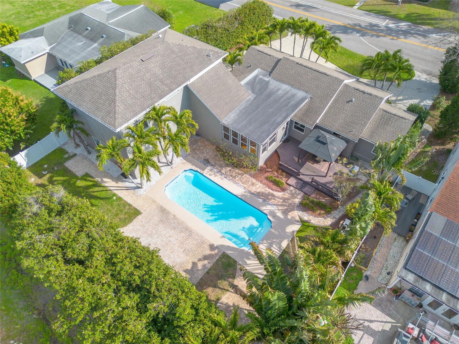 Photo of 333 30TH AVENUE ST PETERSBURG FL 33704