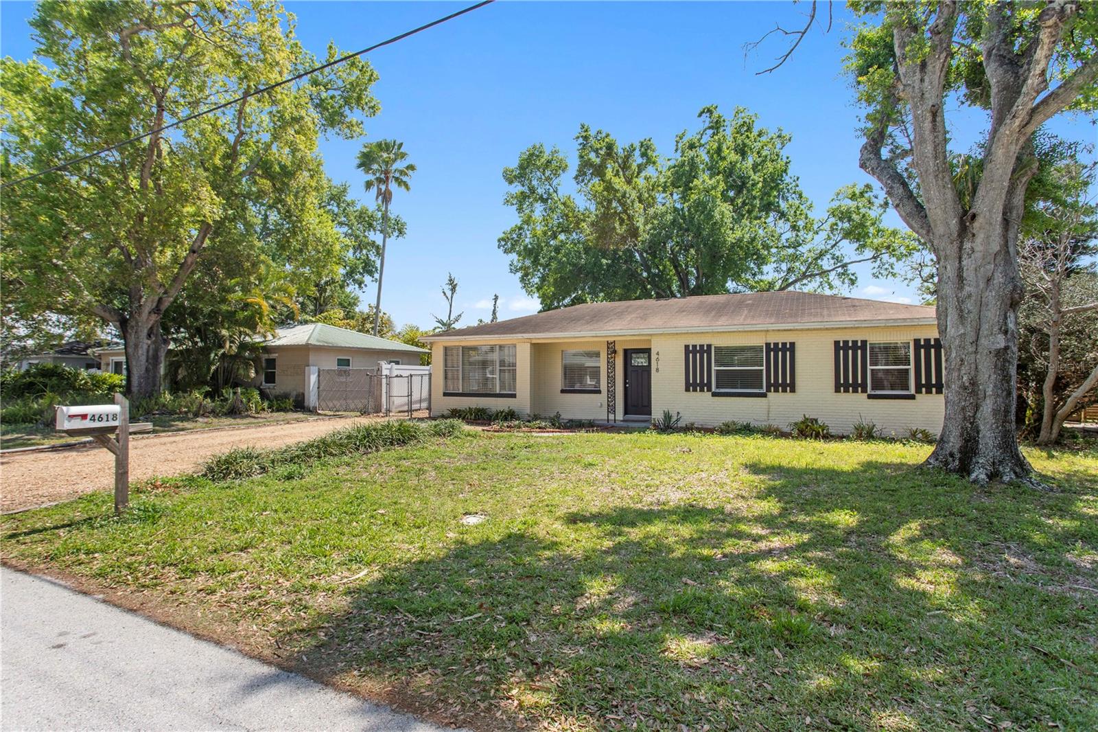 Photo of 4618 W BAY VILLA AVENUE TAMPA FL 33611