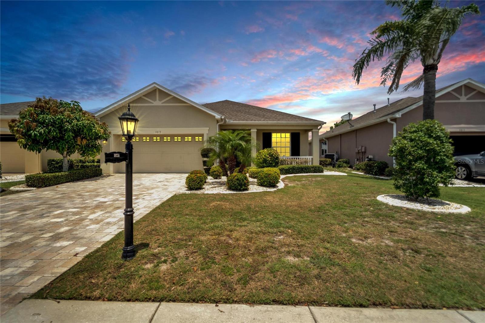 Photo of 1013 EMERALD DUNES DRIVE SUN CITY CENTER FL 33573