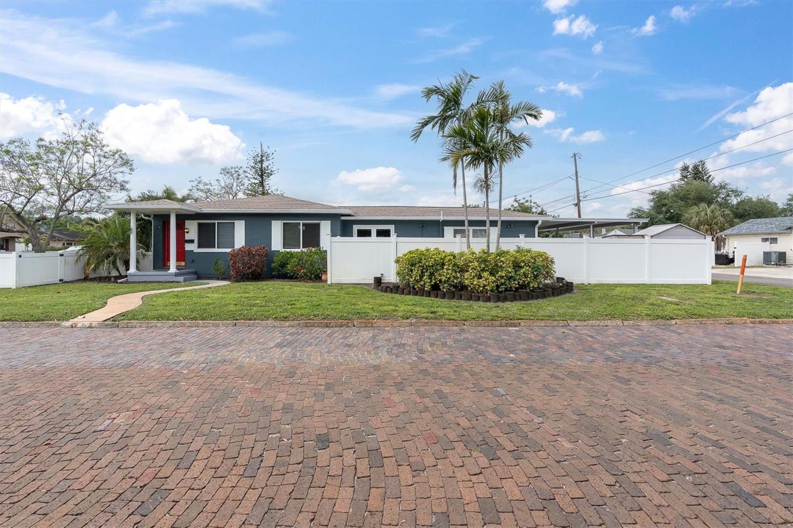 Photo of 200 62ND STREET ST PETERSBURG FL 33710