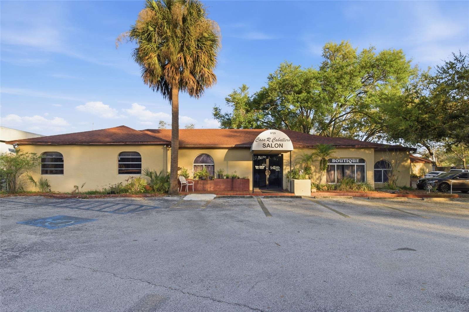 Photo of 9729 N ARMENIA AVENUE TAMPA FL 33612