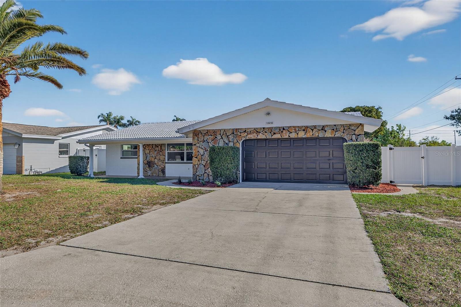 Photo of 13690 87TH PLACE SEMINOLE FL 33776