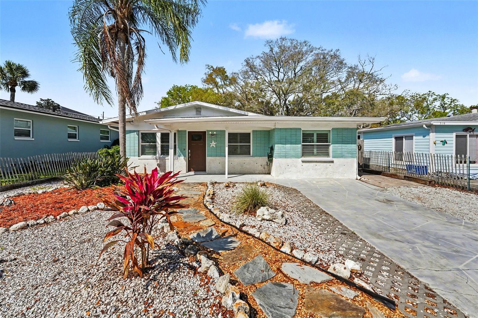 Photo of 318 BATH STREET TARPON SPRINGS FL 34689