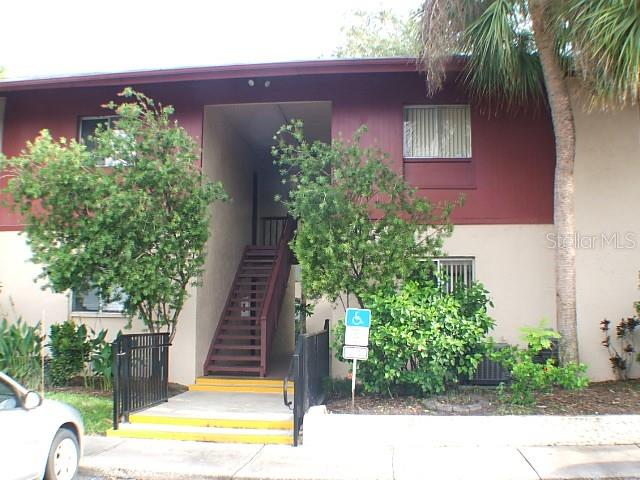 Photo of 8609 N CHAMPLAIN COURT #77 TAMPA FL 33614