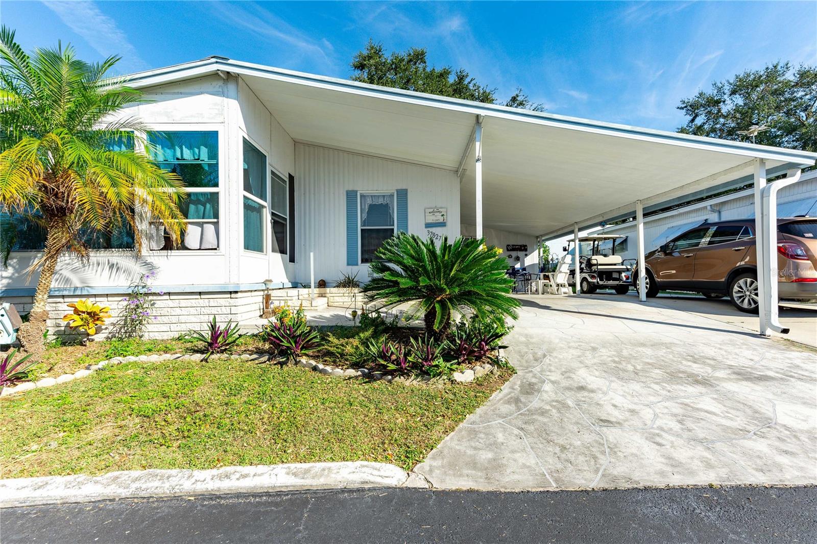 Photo of 37827 MISSION HILLS AVENUE ZEPHYRHILLS FL 33541