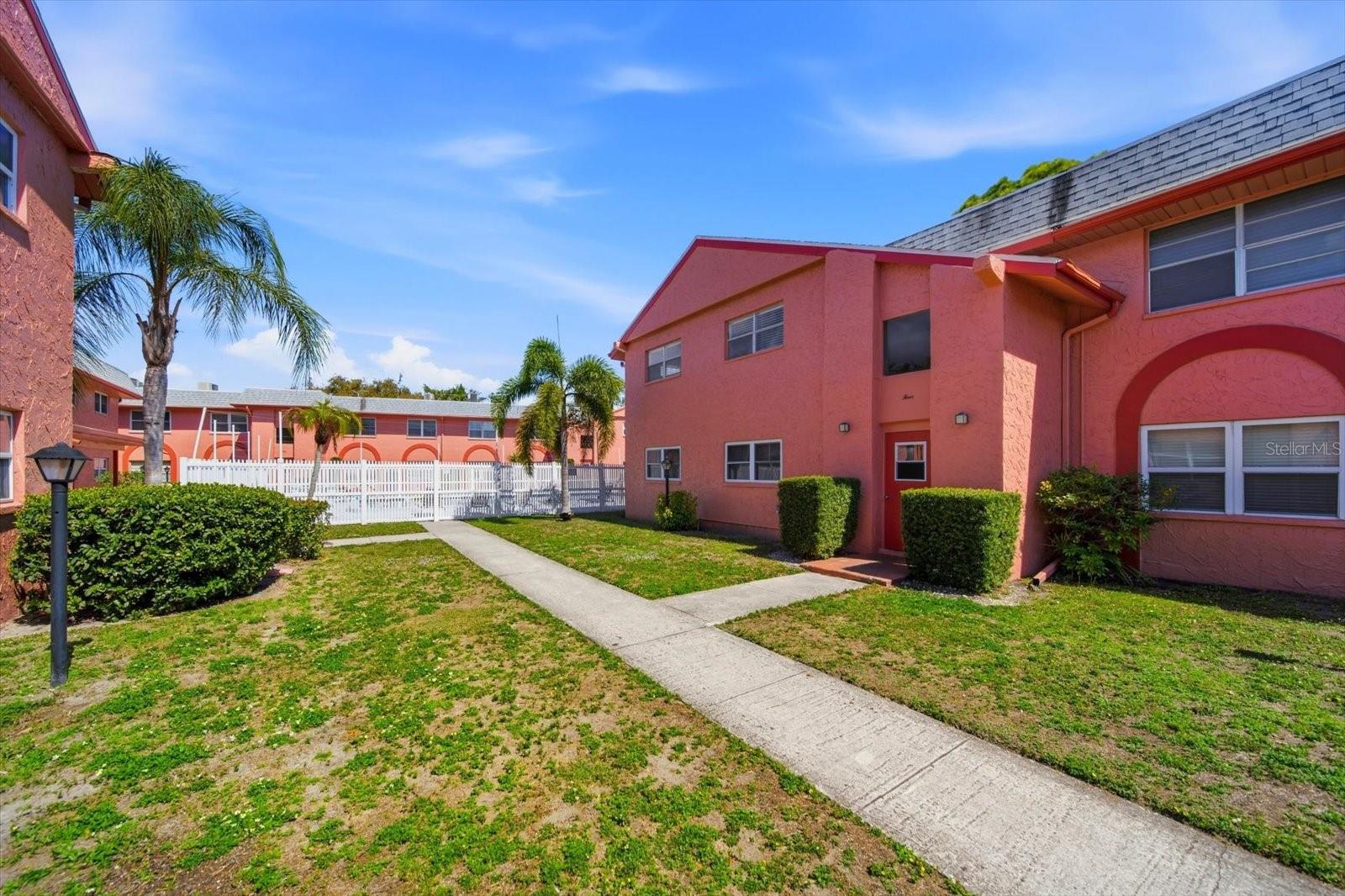 Photo of 262 SW MONROE CIRCLE #4201 ST PETERSBURG FL 33703