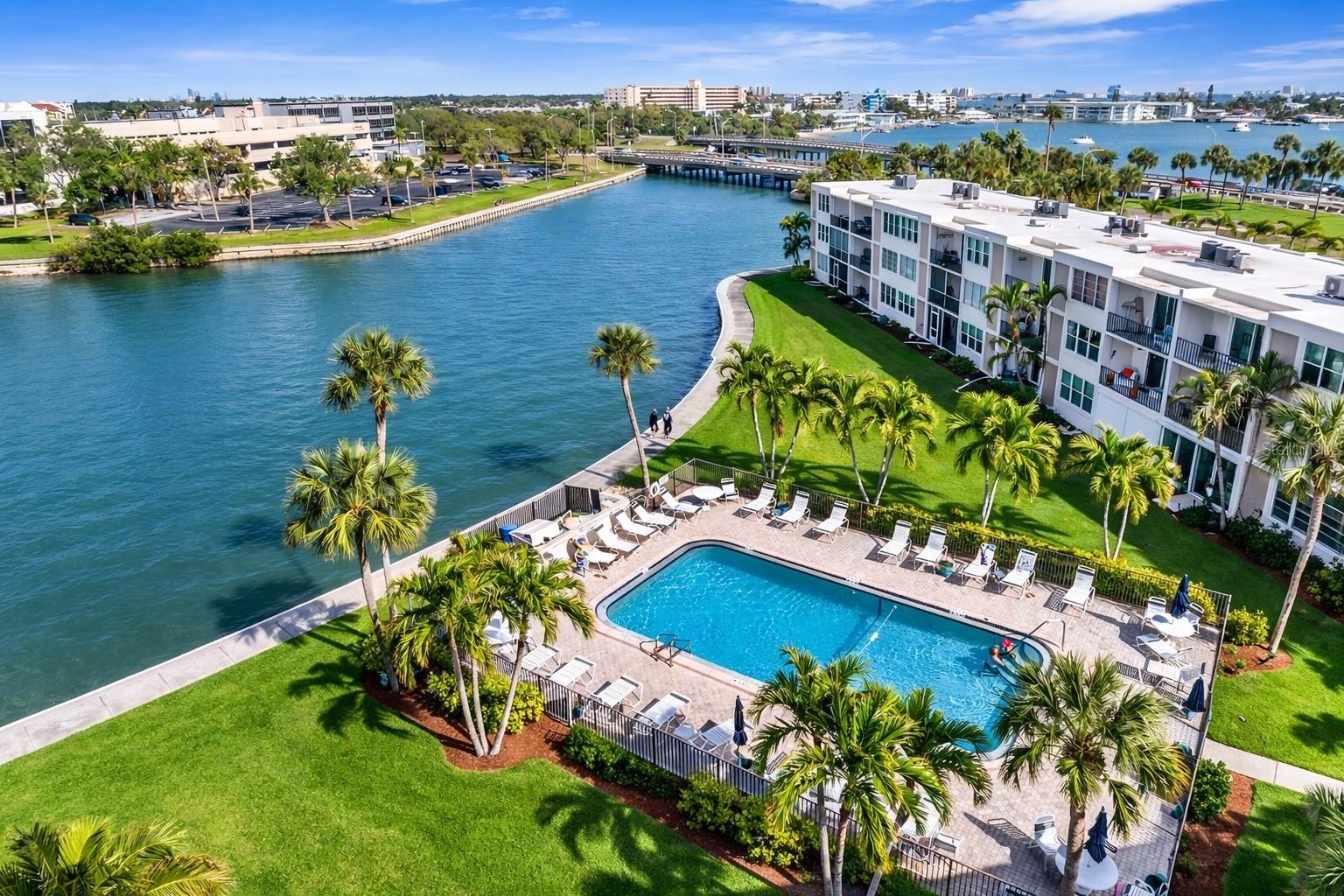 Photo of 7405 BAY ISLAND DRIVE #121 SOUTH PASADENA FL 33707
