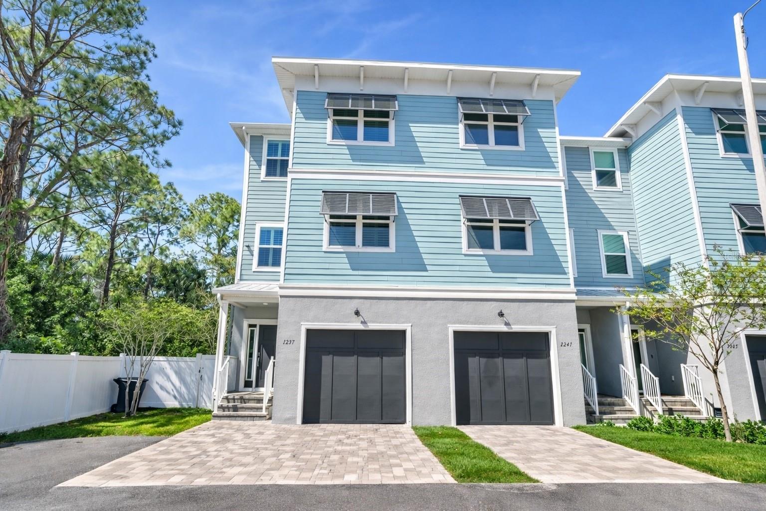 Photo of 1237 SAVONA DRIVE ST PETERSBURG FL 33702