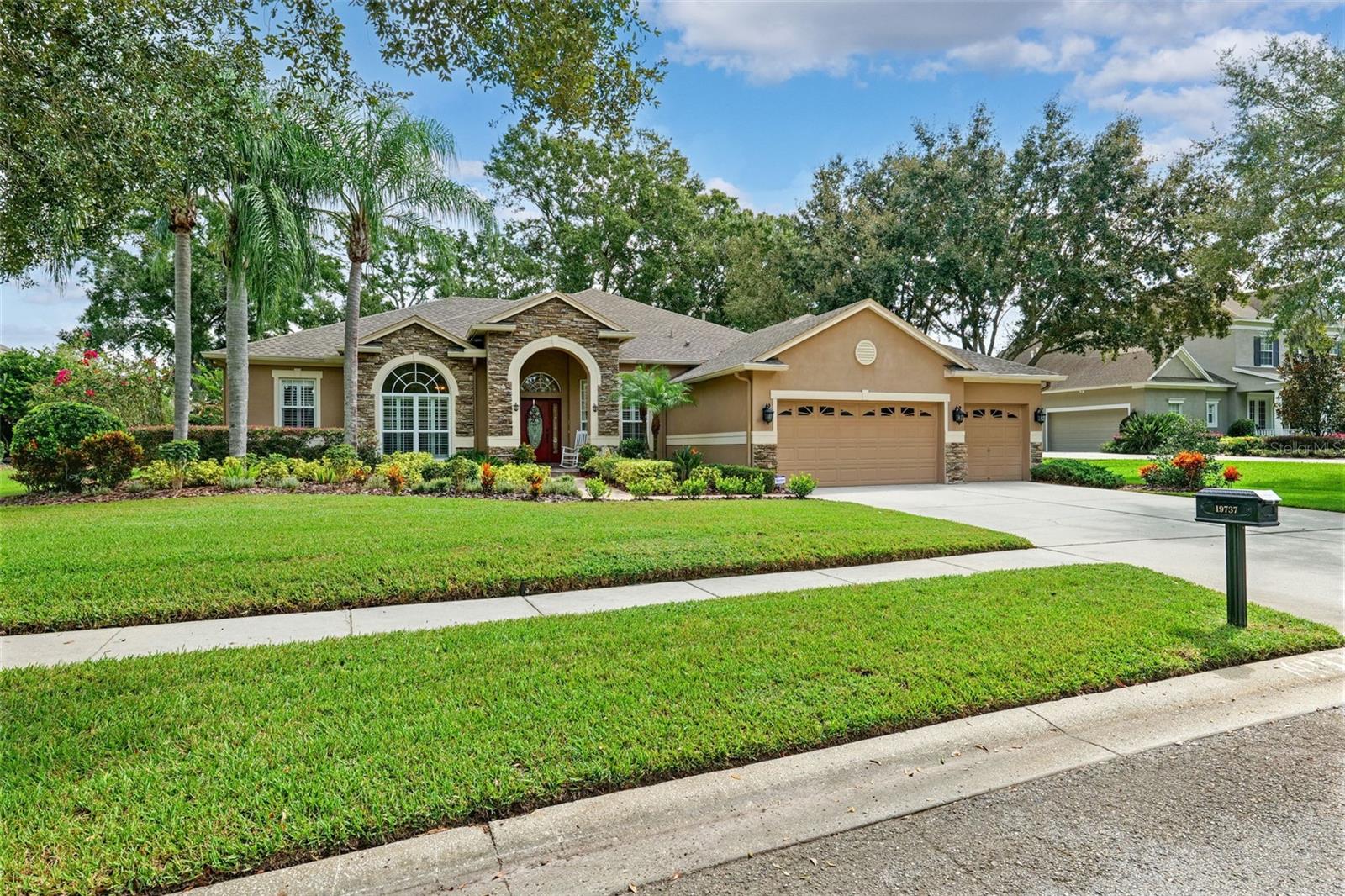 Photo of 19737 PRINCE BENJAMIN DRIVE LUTZ FL 33549