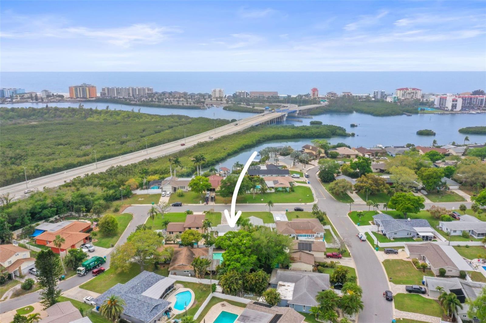 Photo of 7955 BAYSHORE DRIVE SEMINOLE FL 33776