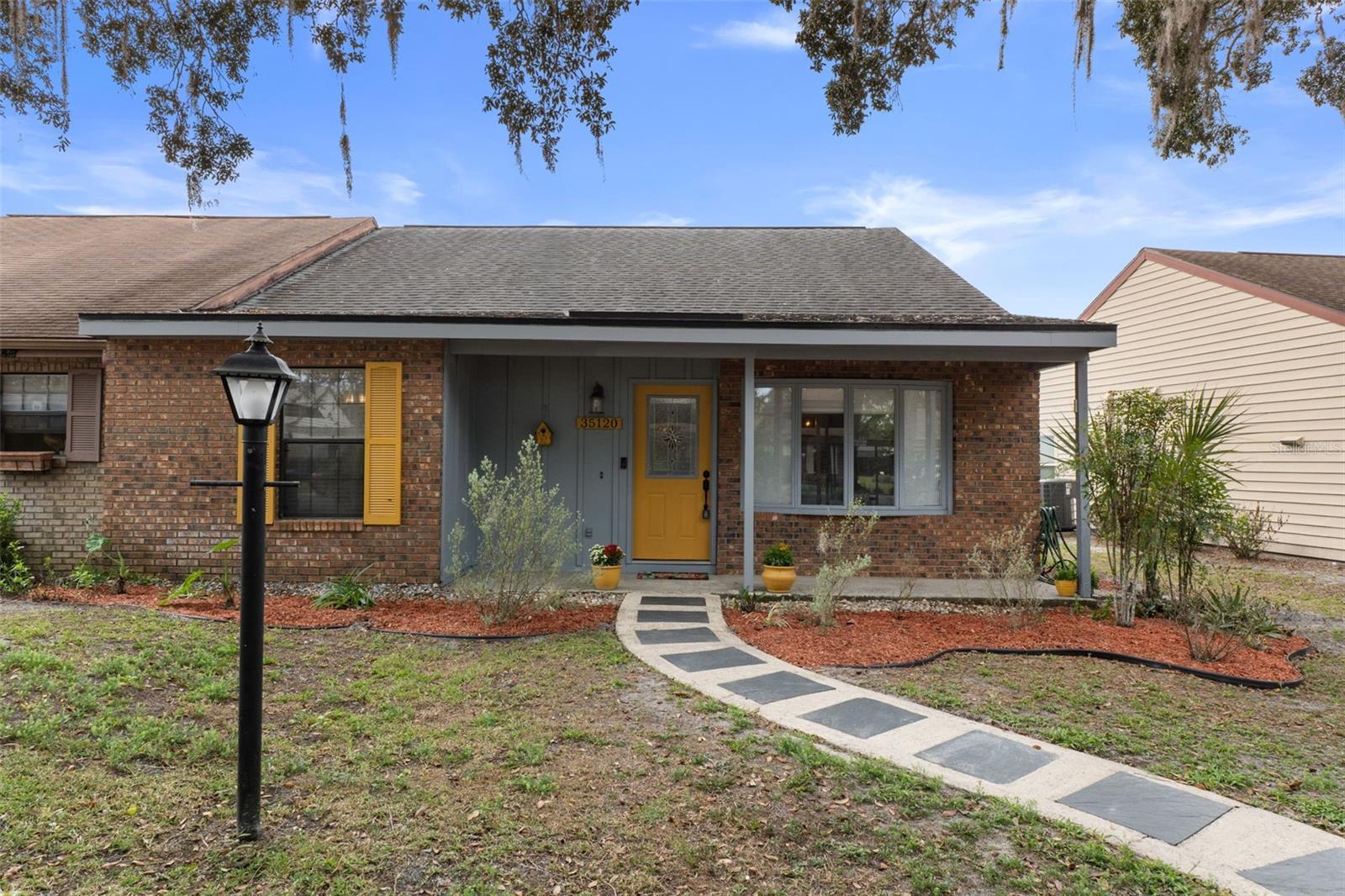 Photo of 35120 WHISPERING OAKS BOULEVARD DADE CITY FL 33523