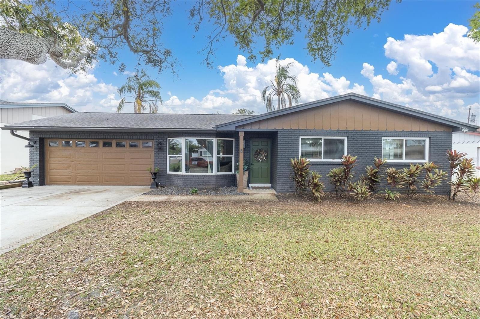 Photo of 13472 BELLEWOOD AVENUE SEMINOLE FL 33776