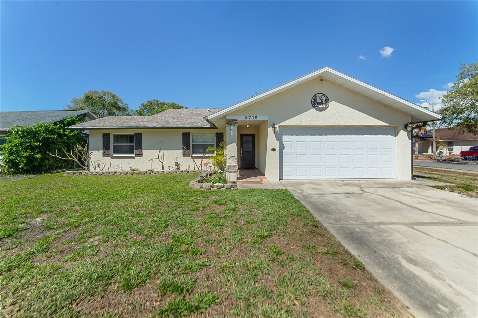 Photo of 8715 HUNTSMAN LANE PORT RICHEY FL 34668