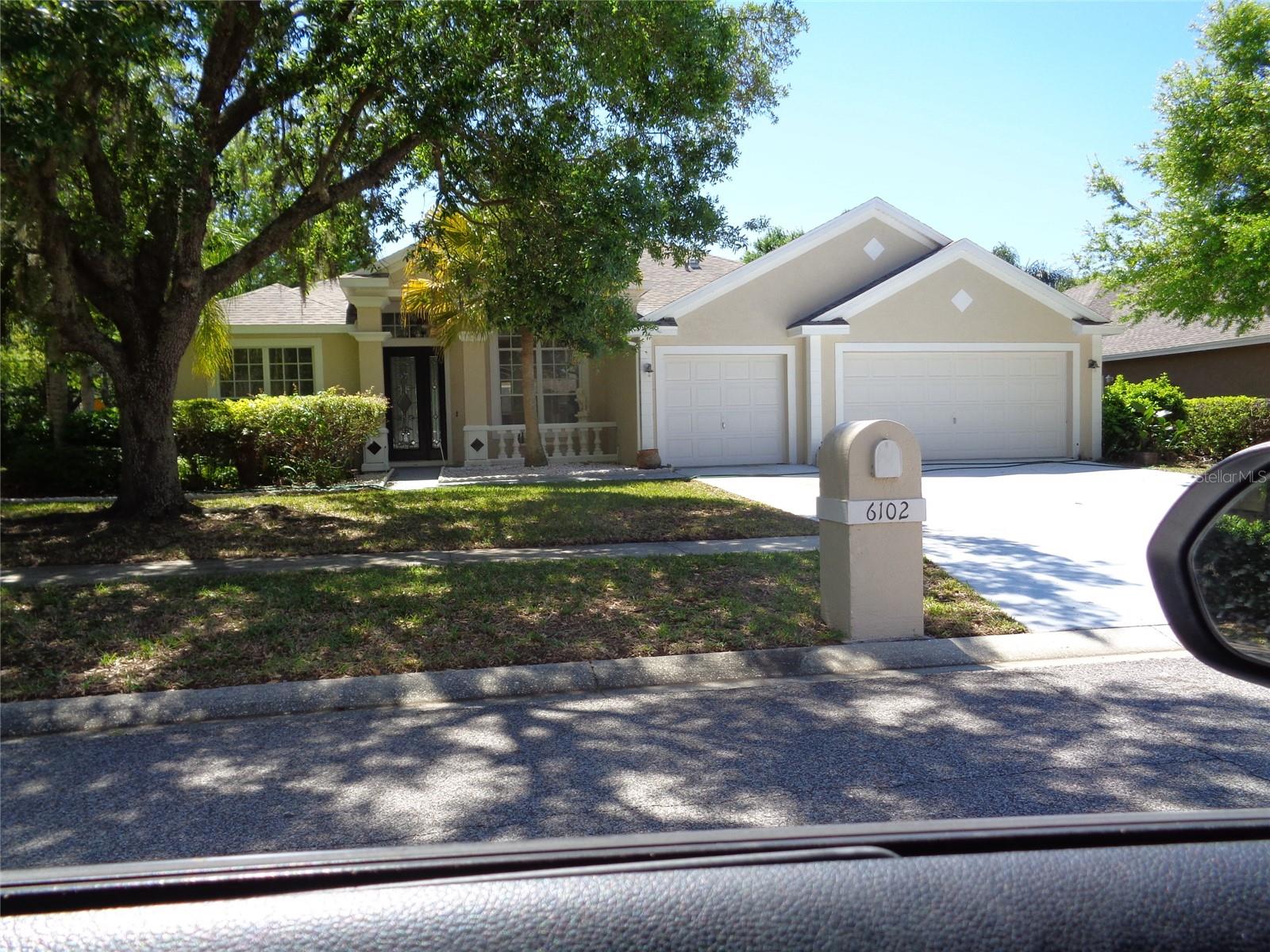 Photo of 6102 SAVOY CIRCLE LUTZ FL 33558