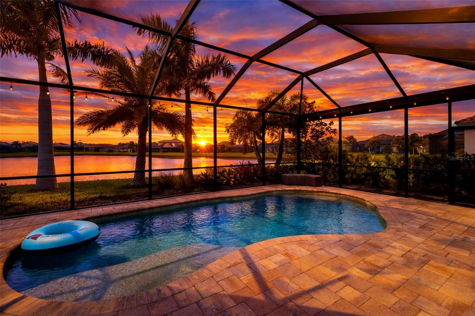 Photo of 10107 CARNOUSTIE PLACE BRADENTON FL 34211