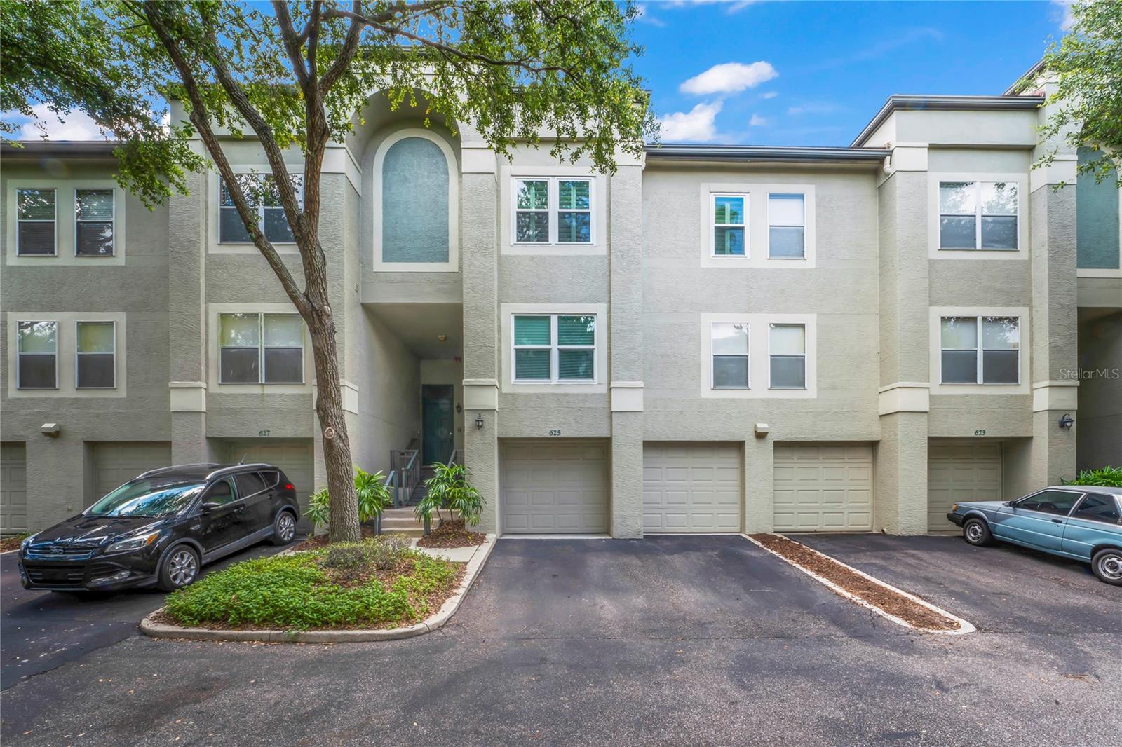 Photo of 625 TROPICAL BREEZE WAY TAMPA FL 33602