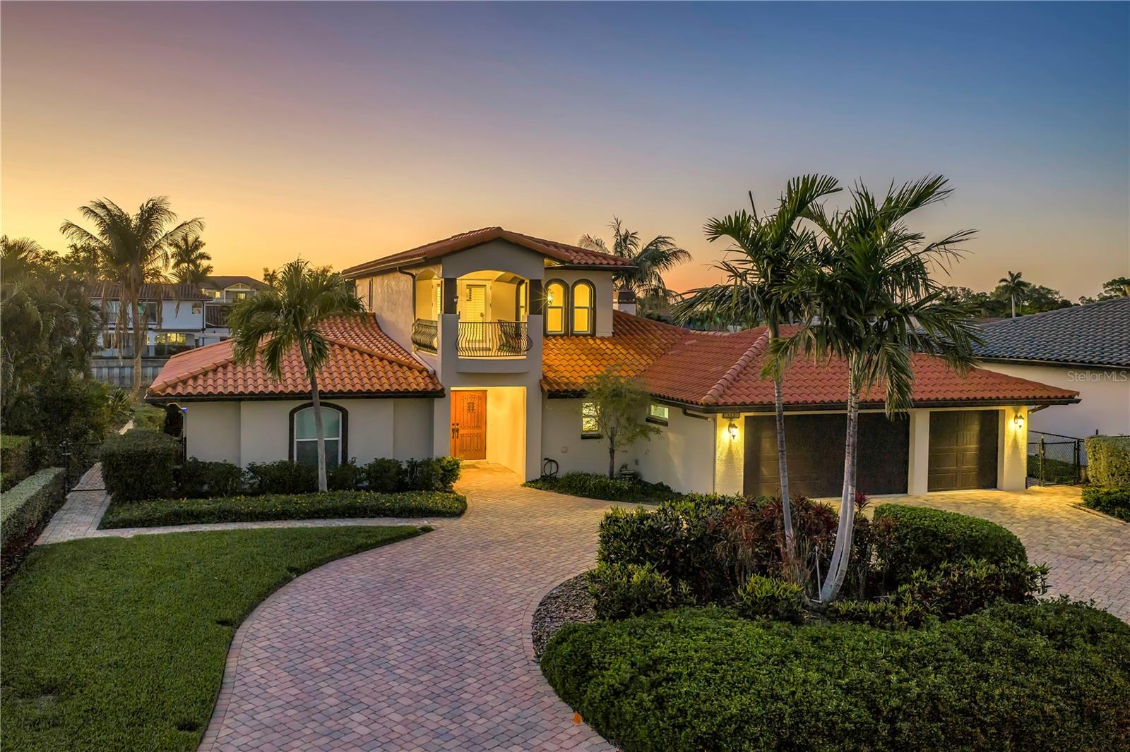 Photo of 1939 HAWAII AVENUE ST PETERSBURG FL 33703