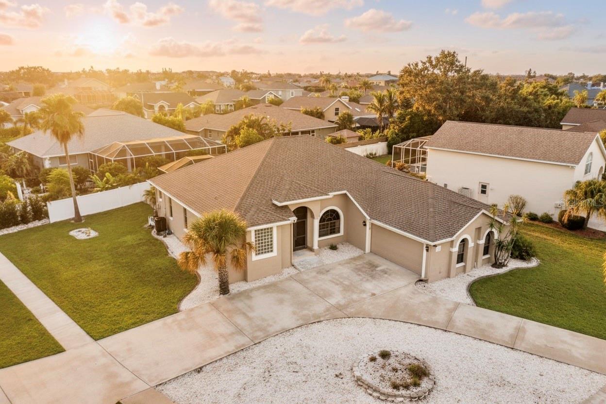 Photo of 821 GREENVIEW DR APOLLO BEACH FL 33572