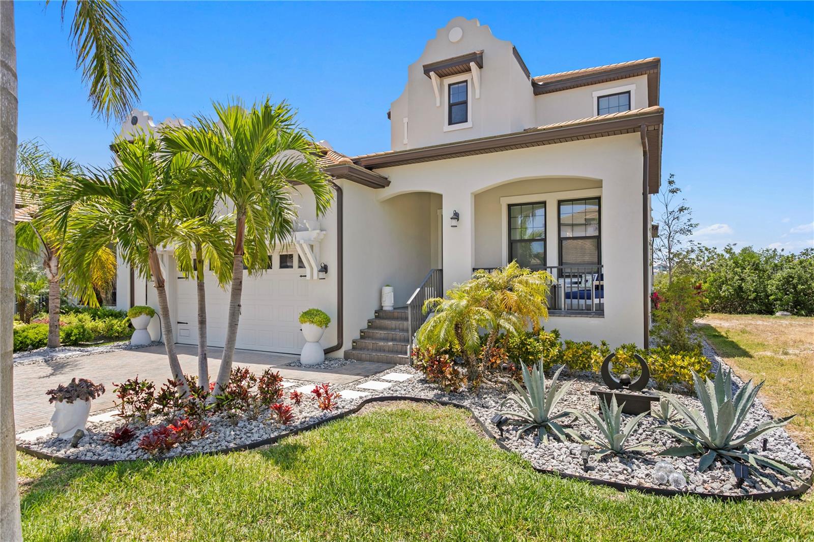 Photo of 916 SEAGRAPE DRIVE RUSKIN FL 33570