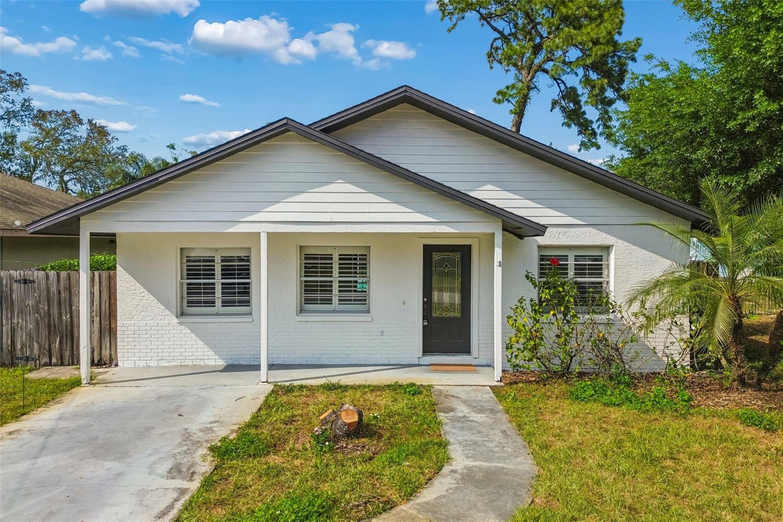 Photo of 1105 E OAKWOOD STREET TARPON SPRINGS FL 34689